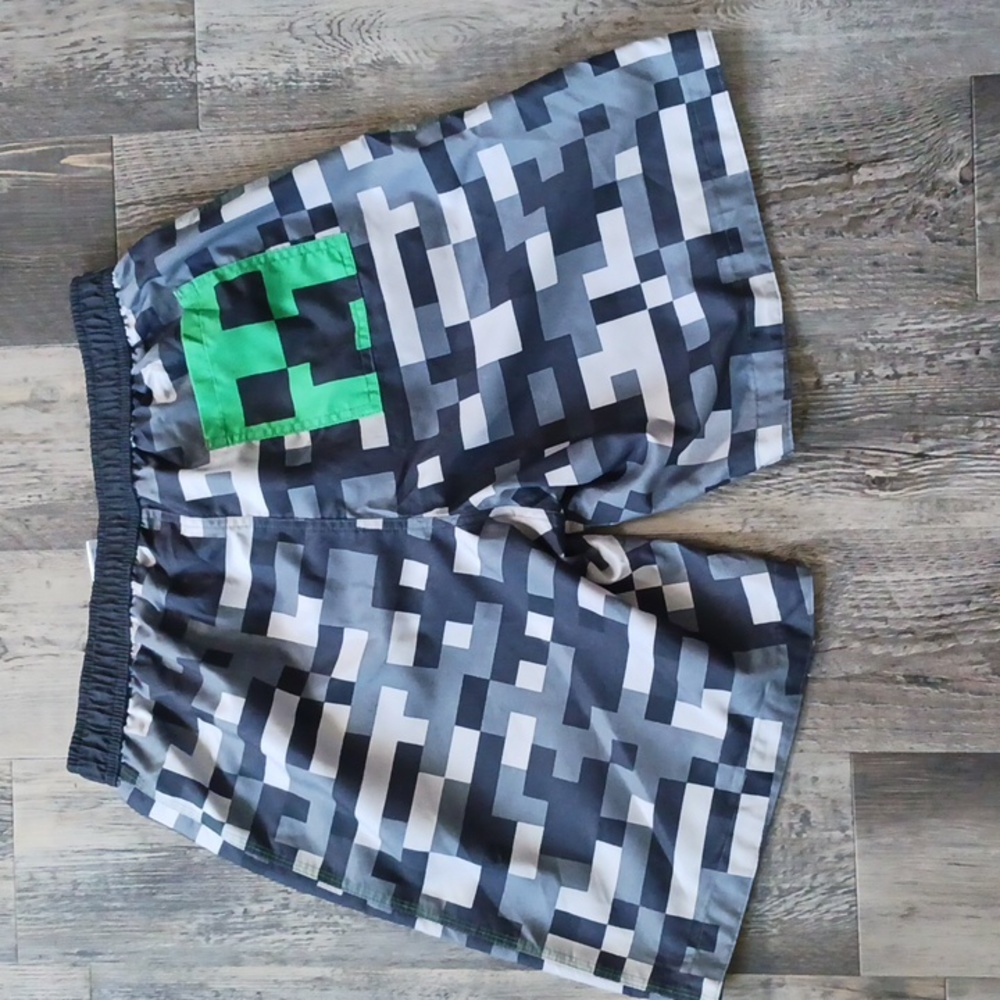 Minecraft shorts - Picture 2 of 2